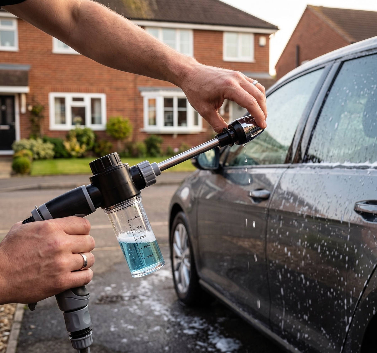 JetWash Pro™ – High-Pressure Spray Gun for Cars, Patios & More